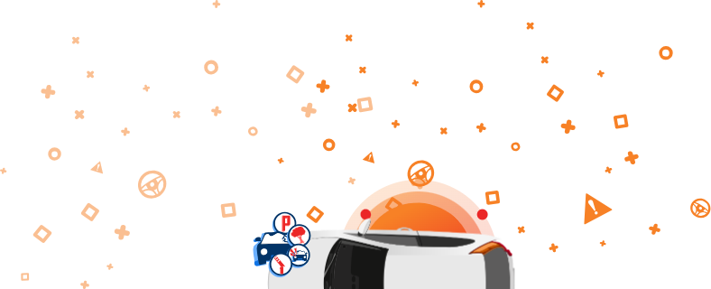 Egy összetört autó képe, parkolási sérülések, fának ütközés és ütközés ikonjaival, narancssárga háttéren.